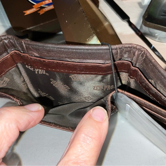 Auburn Waxed Canvas/Leather BY ZEP-PRO Bifold Fishermans Wallet tin GIFT box NEW - Picture 10 of 16